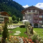 Central Apartment Canazei *