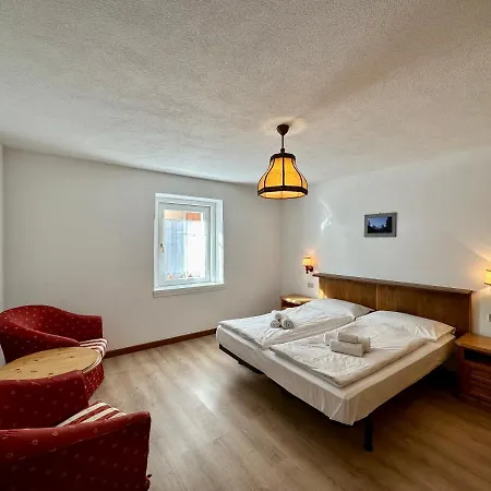 Central Apartment Canazei Lägenhet *