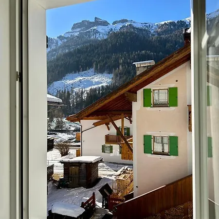 Central Apartment Canazei * 卡纳泽伊