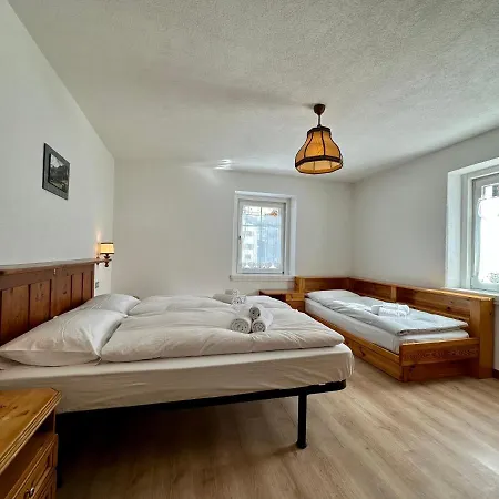 Central Apartment Canazei Appartement Canazei