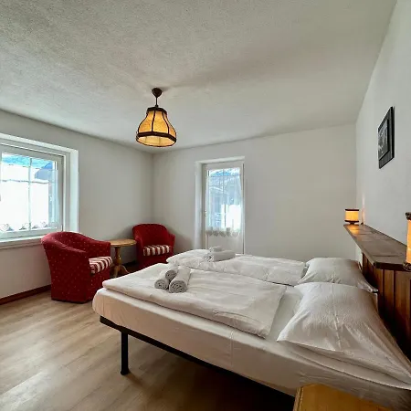 Central Apartment Canazei דירה קאנזיי