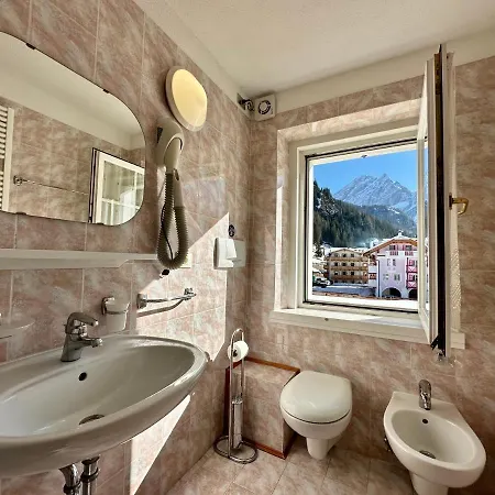 Central Apartment Canazei Appartement Canazei