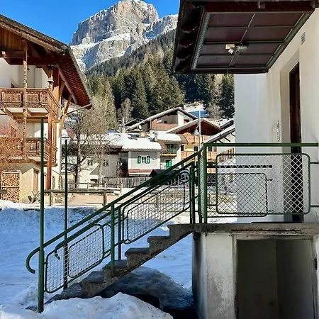 Central Apartment Canazei