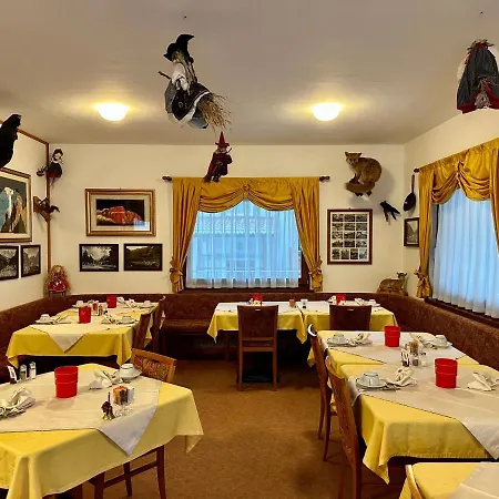 Central Apartment Canazei *