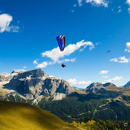 Central Apartment Canazei *