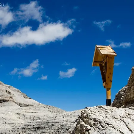 Central Apartment Canazei