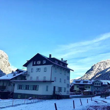 公寓 Central Apartment Canazei *