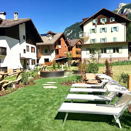 Central Apartment Canazei Appartement Canazei