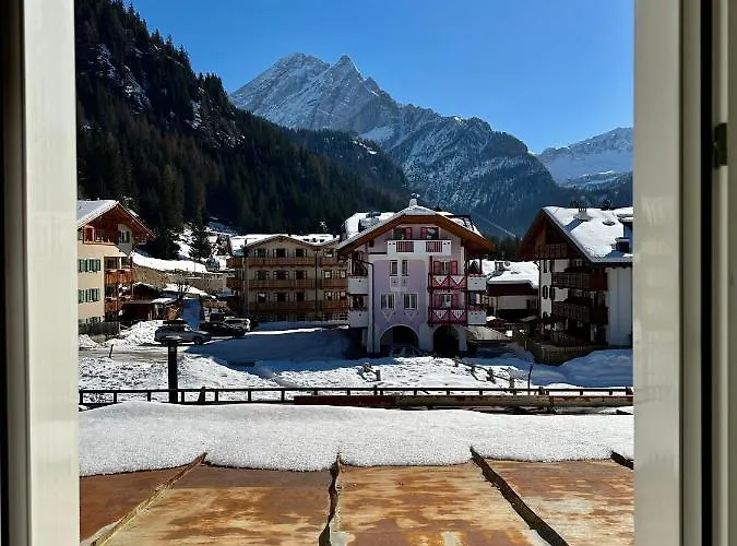 Central Apartment Canazei Apartment