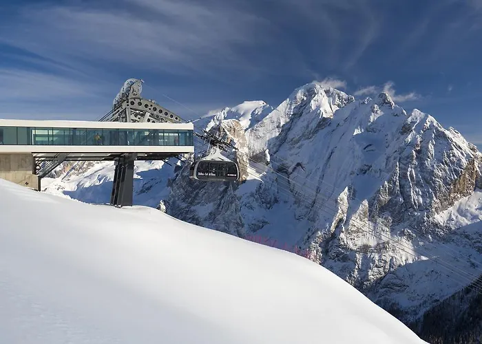 Central Apartment Canazei Apartment *