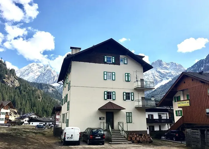 Apartment Central Apartment Canazei