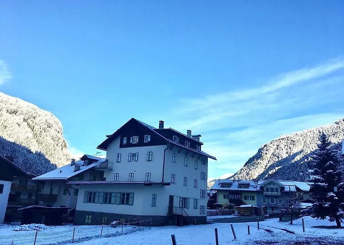 Apartment Central Apartment Canazei *