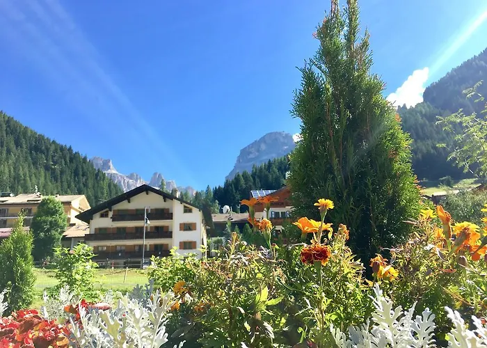 Central Apartment Canazei Apartment Canazei