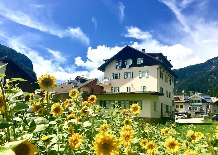 Central Apartment Canazei Apartament Canazei